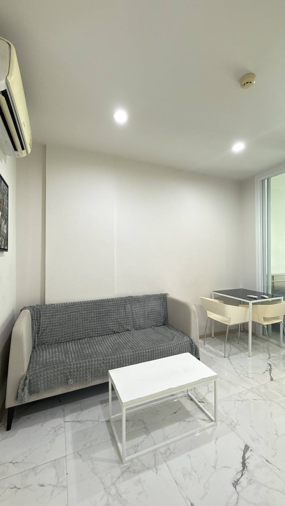 คอนโด The Base Downtown รูปที่ 8