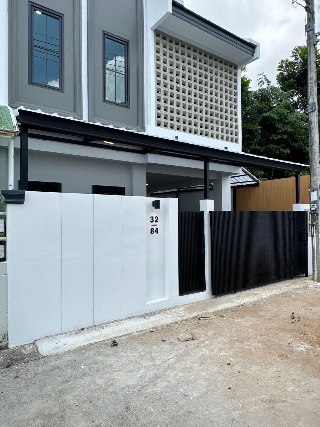 01-20 ทาวน์เฮ้าส์2ชั้น หมู่บ้านทรงคุณ รูปที่ 1