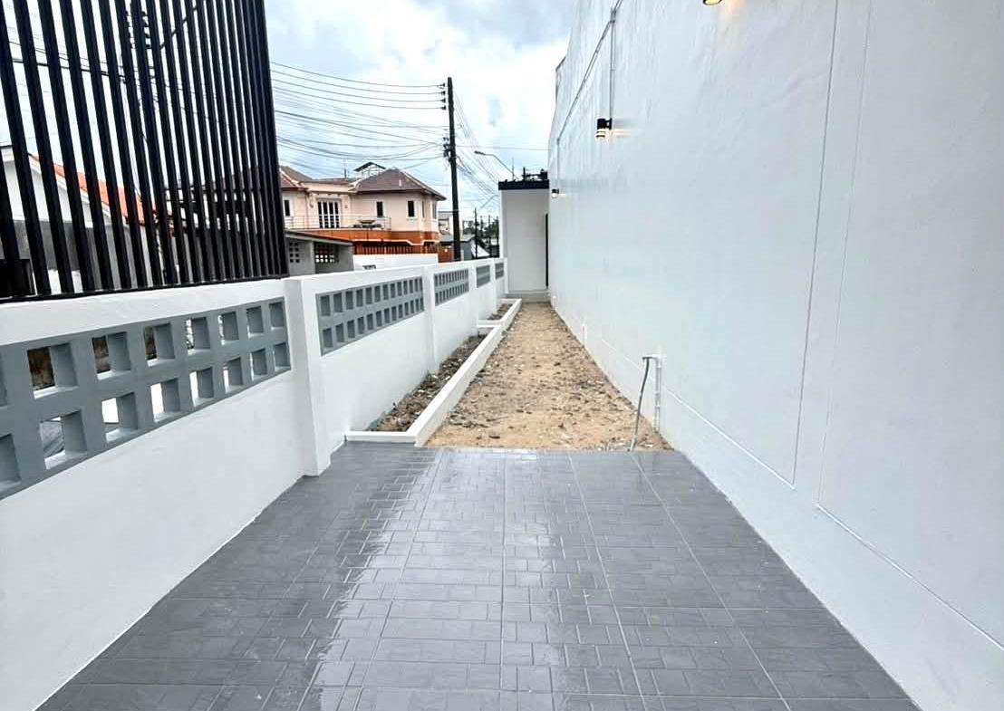 บ้านแฝดชั้นเดียว หมู่บ้านฉลองอินเตอร์ รูปที่ 2